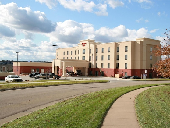 Gallery - Hampton Inn Topeka