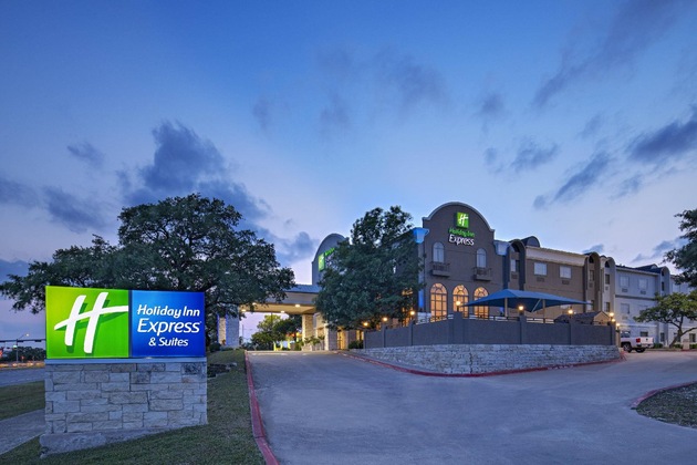 Gallery - Holiday Inn Express Hotel & Suites Cedar Park By Ihg