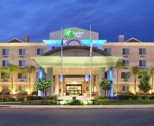 Gallery - Holiday Inn Express Hotel & Suites River Park By Ihg