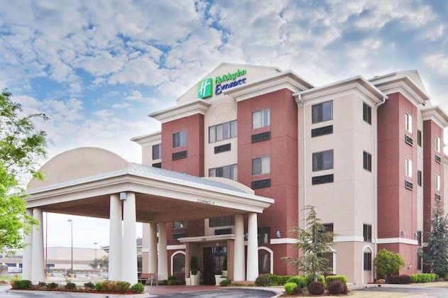 Gallery - Holiday Inn Express & Suites Midwest, An Ihg Hotel
