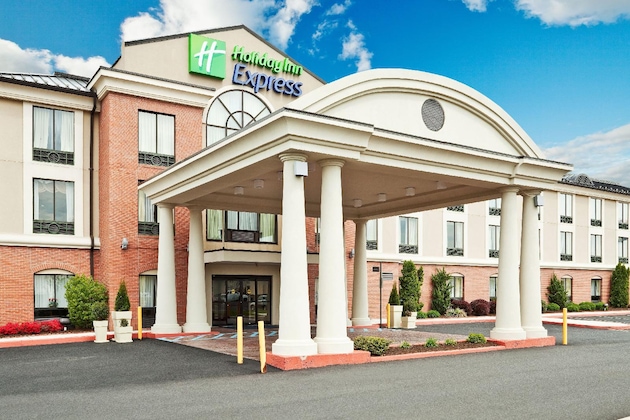 Gallery - Holiday Inn Express Hotel & Suites Quakertown By Ihg