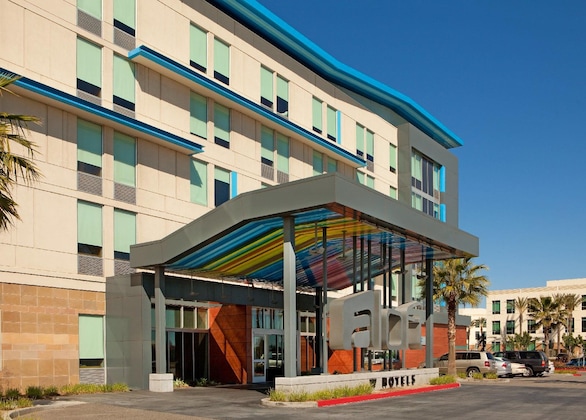 Gallery - Aloft Ontario-Rancho Cucamonga