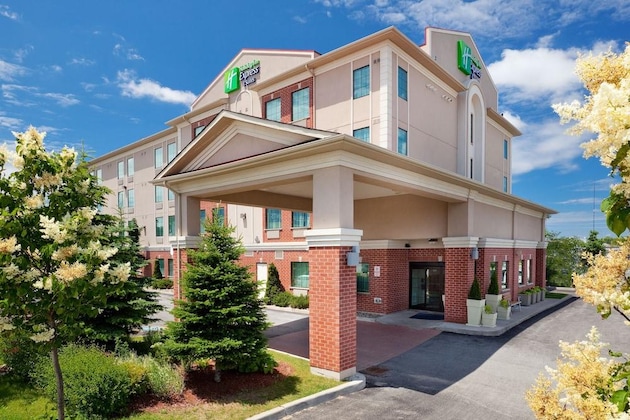 Gallery - Holiday Inn Express Hotel & Suites Barrie, An Ihg Hotel