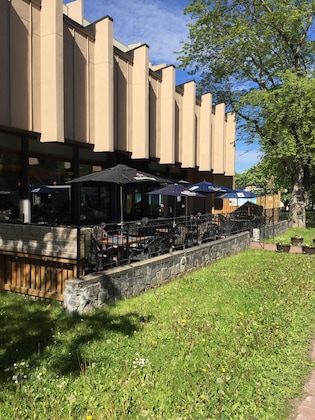 Gallery - Greenwood Inn & Suites