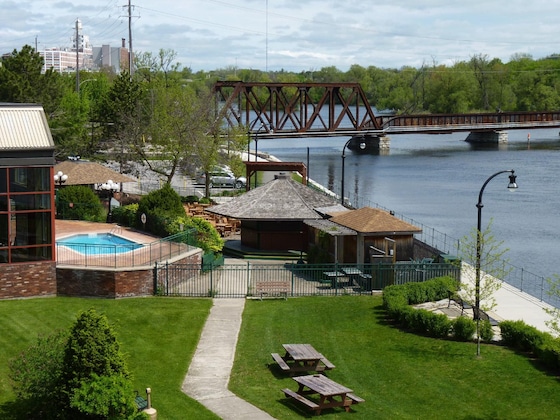 Gallery - Holiday Inn Peterborough-Waterfront, On By Ihg