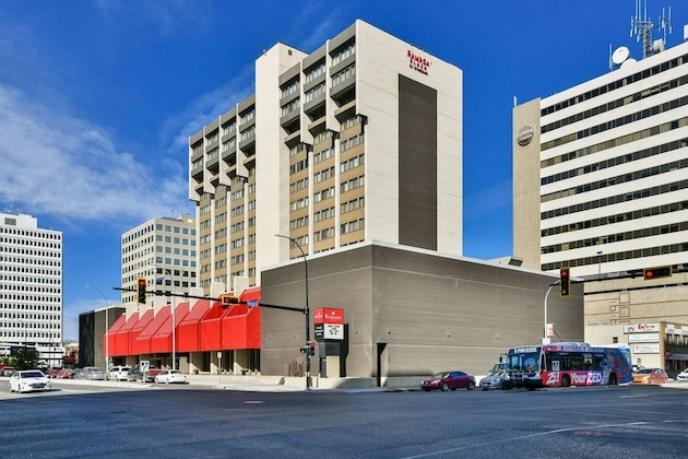 Gallery - Ramada Plaza By Wyndham Regina Downtown