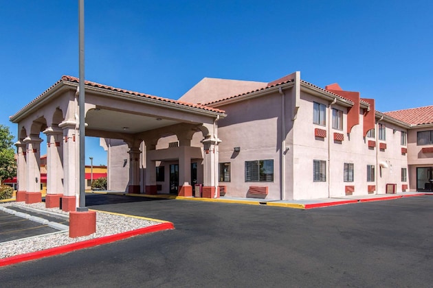 Gallery - Quality Inn & Suites Albuquerque North Near Balloon Fiesta Park