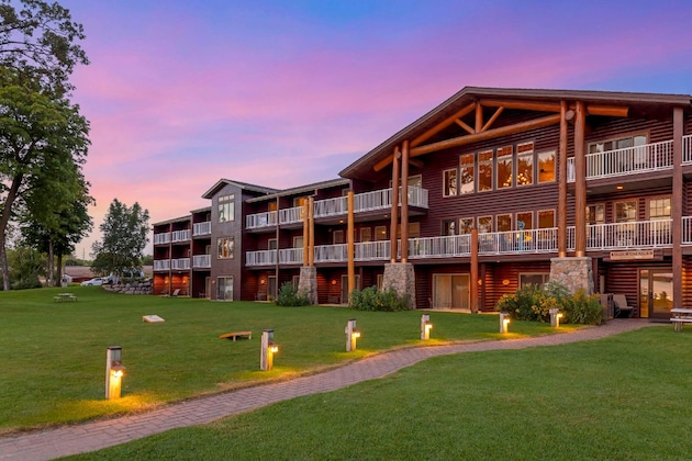 Gallery - Best Western Premier The Lodge On Lake Detroit