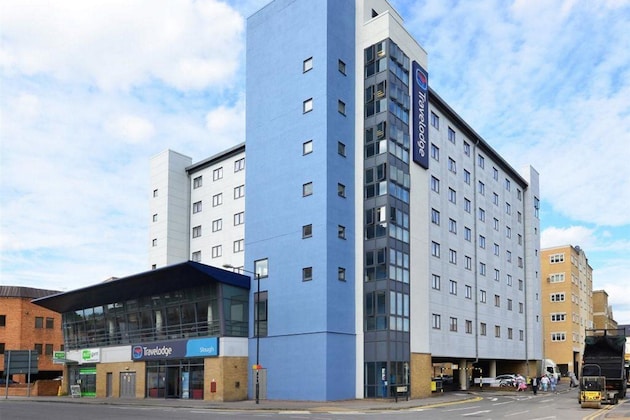 Gallery - Travelodge Slough