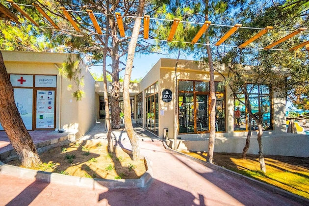 Gallery - Long Beach Club Nature