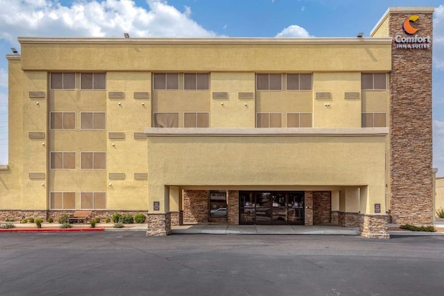 Gallery - Comfort Inn & Suites Albuquerque Downtown