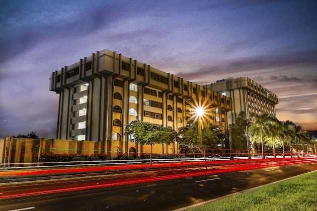 Gallery - Clarion Inn & Suites Miami International Airport