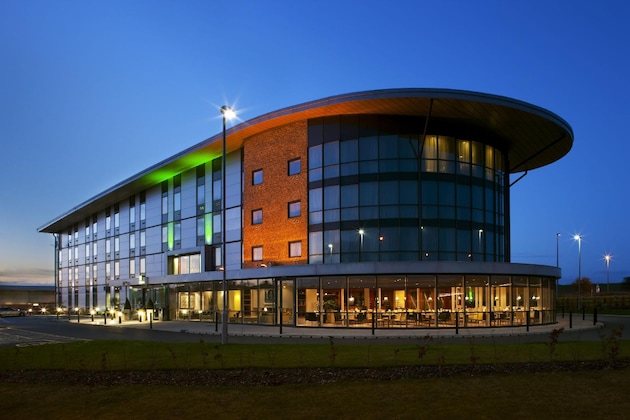 Gallery - Holiday Inn Salisbury - Stonehenge By Ihg
