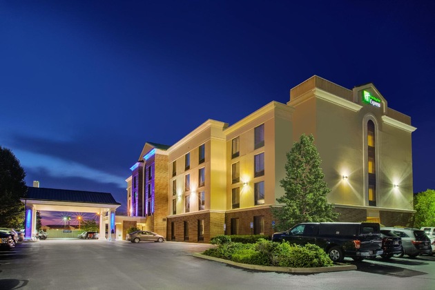 Gallery - Holiday Inn Express & Suites Fort Wayne By Ihg