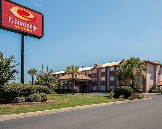 Gallery - Econo Lodge Inn & Suites
