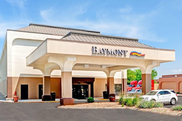 Gallery - Baymont Inn & Suites Omaha