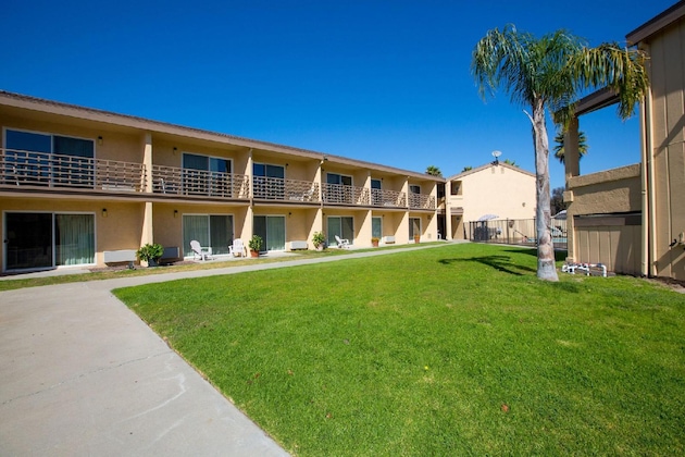 Gallery - Aloha Inn