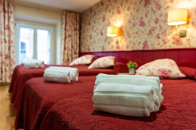 Gallery - Hostal Matheu
