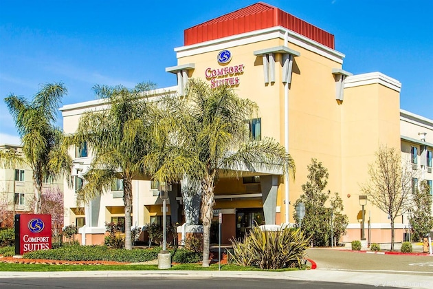Gallery - Comfort Suites Vacaville