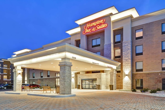 Gallery - Hampton Inn & Suites Detroit Warren