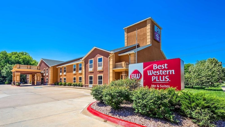 Gallery - Econo Lodge Inn & Suites