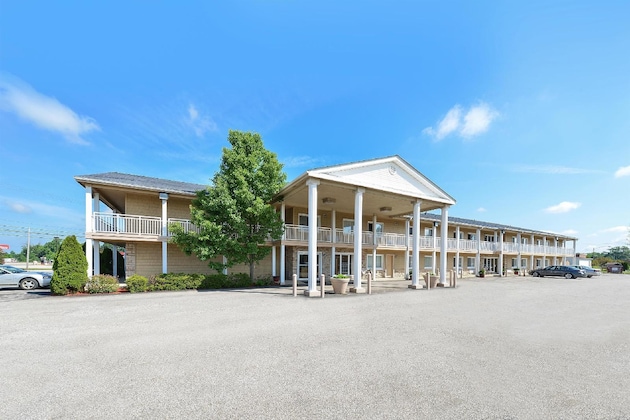 Gallery - Americas Best Value Inn Austinburg