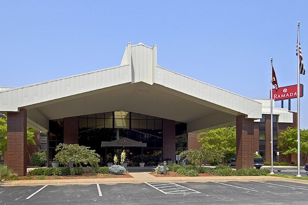Gallery - Ramada By Wyndham Bettendorf
