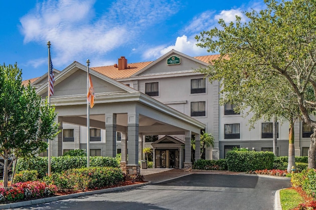 Gallery - La Quinta Inn & Suites By Wyndham Bonita Springs Naples N.