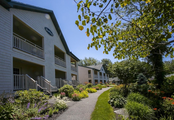 Gallery - Spruce Point Inn