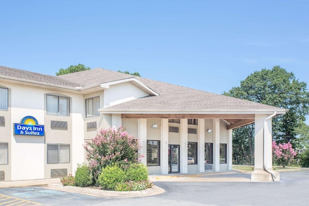 Gallery - Days Inn & Suites By Wyndham Brinkley