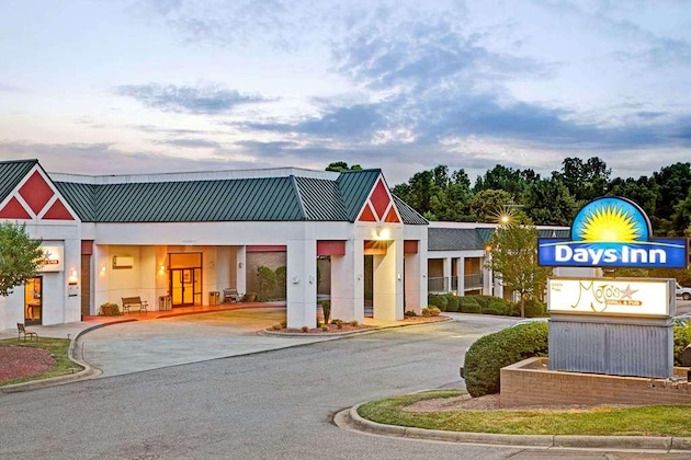 Gallery - Days Inn By Wyndham Cornelius Lake Norman