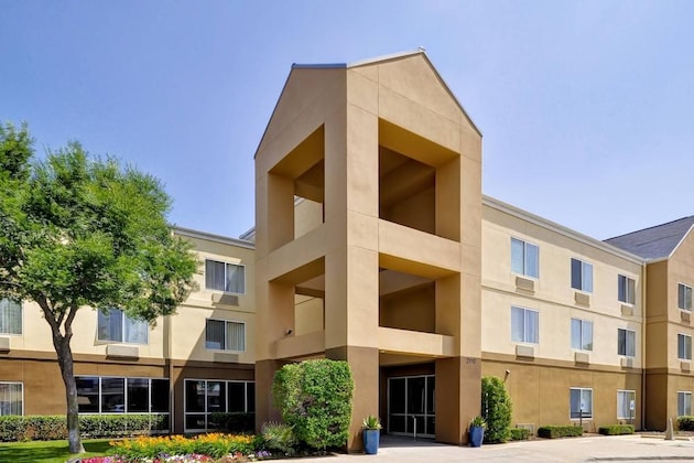 Gallery - Fairfield Inn & Suites Dallas Medical Market Center