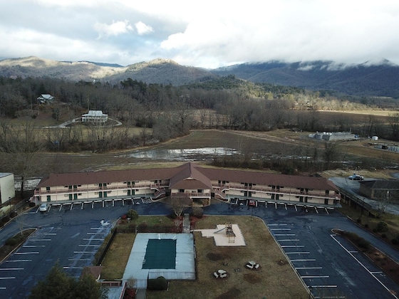 Gallery - Mountain Valley Inn Dillard