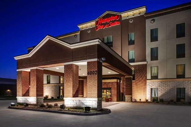Gallery - Hampton Inn & Suites Dodge City