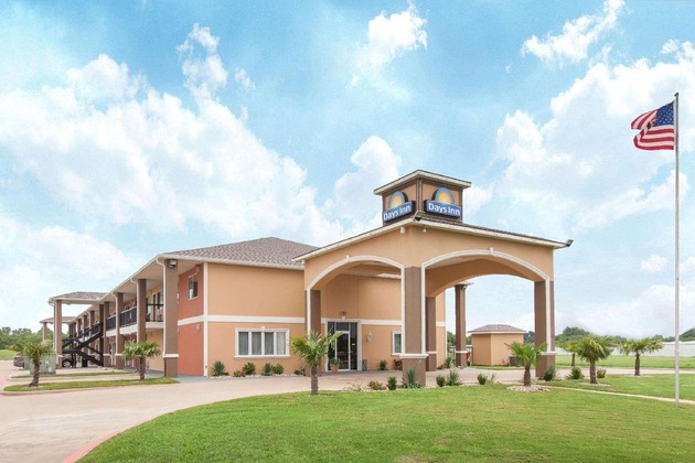Gallery - Days Inn By Wyndham Ennis