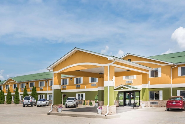 Gallery - Super 8 By Wyndham Bedford
