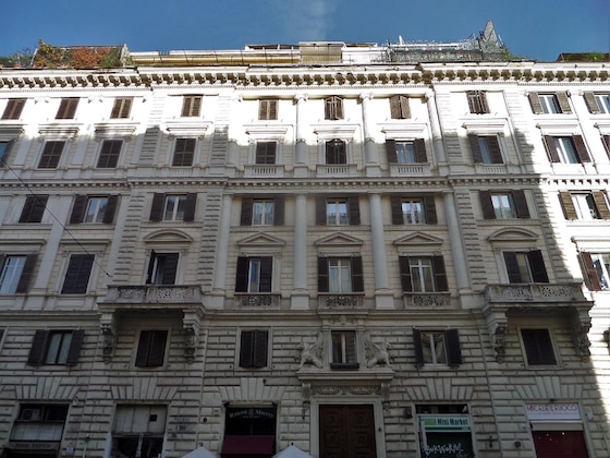 Gallery - B&B 2 Passi Al Colosseo