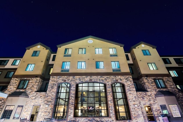 Gallery - Staybridge Suites Grand Forks By Ihg