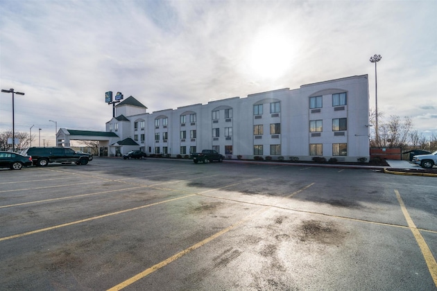 Gallery - Motel 6 Harvey