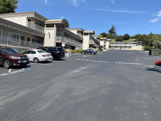Gallery - Budget Inn Of Hayward