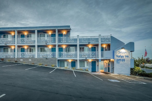 Gallery - Silicon Valley Inn