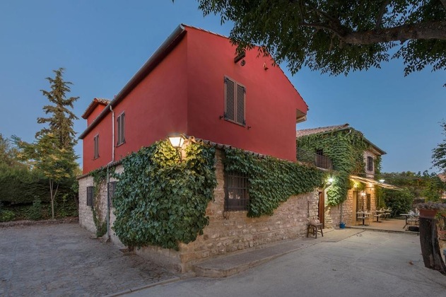 Gallery - La Casería De Tito