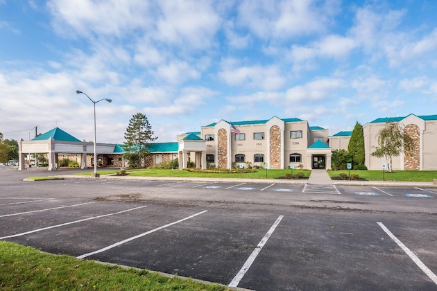 Gallery - Cayuga Blu Hotel