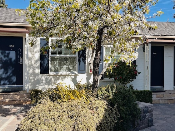Gallery - Le Petit Pali Brentwood West Los Angeles