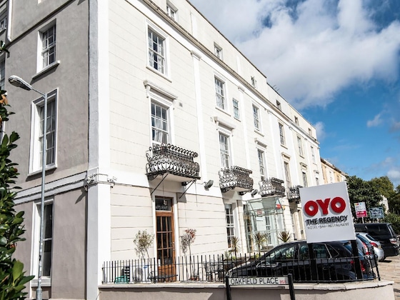 Gallery - Oyo The Regency, Clifton Bristol