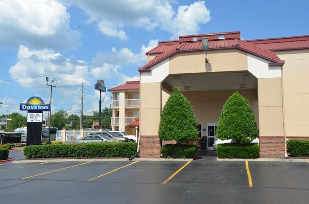 Gallery - Days Inn by Wyndham Nashville Airport