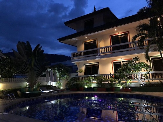 Gallery - Tropical Palm Resort