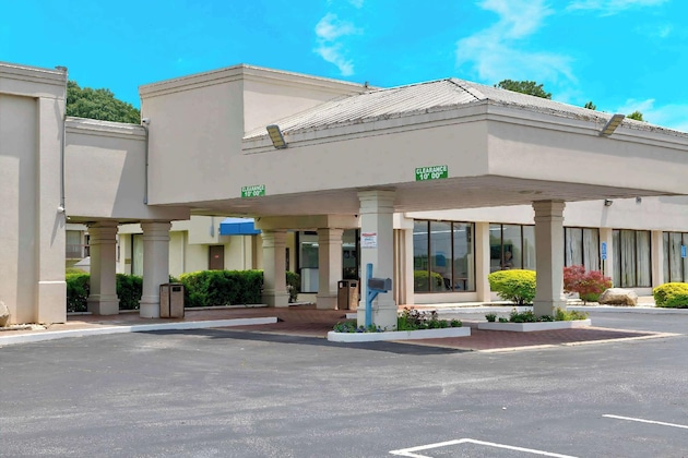 Gallery - Motel 6 Conyers