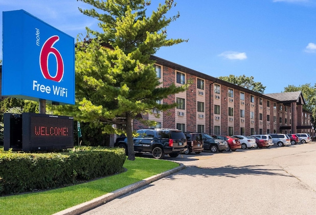 Gallery - Motel 6 Prospect Heights Il