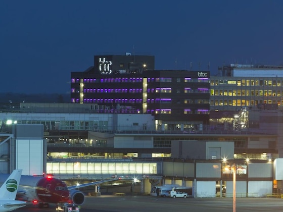Gallery - Bloc Hotel London Gatwick Airport